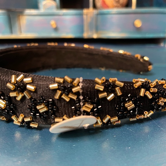 Beaded Metallic Mesh Flower Headband - Color: Black - Picture 4 of 5